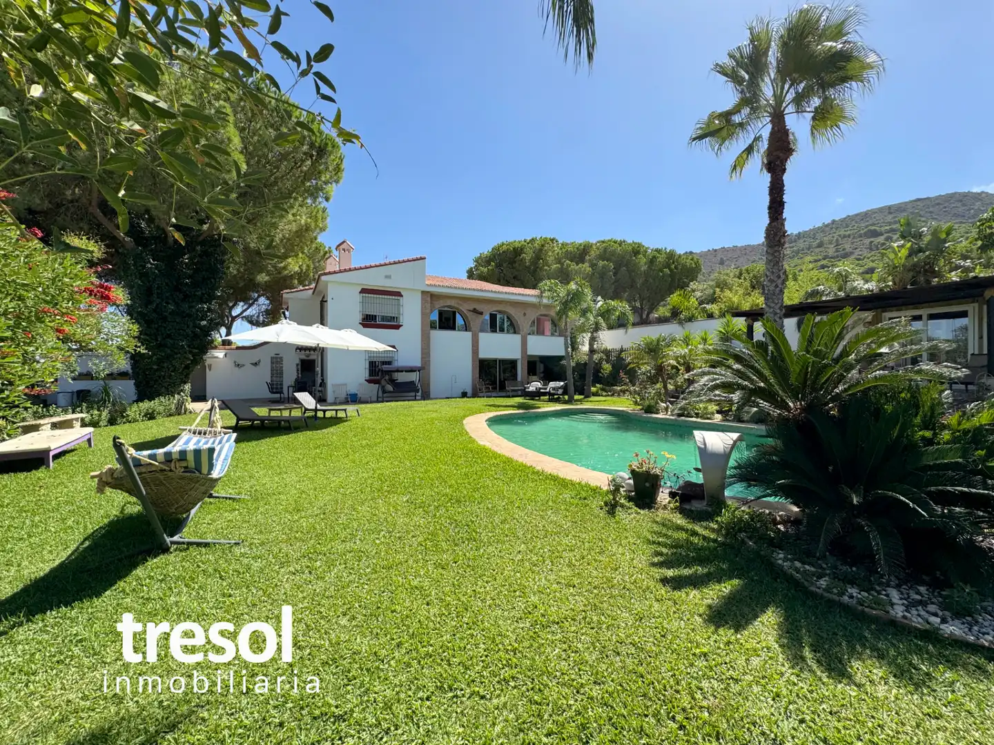 Xalet amb piscina en venda a Pinos de Alhaurín - Periferia