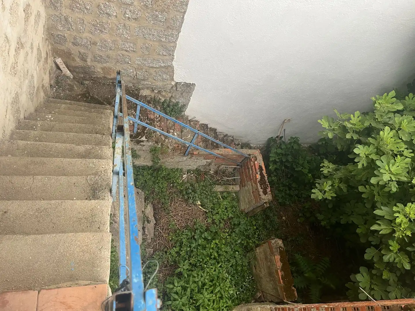 Außenansicht von Wohnung zum Verkauf in El Hoyo de Pinares  mit Privatgarten und Terrasse
