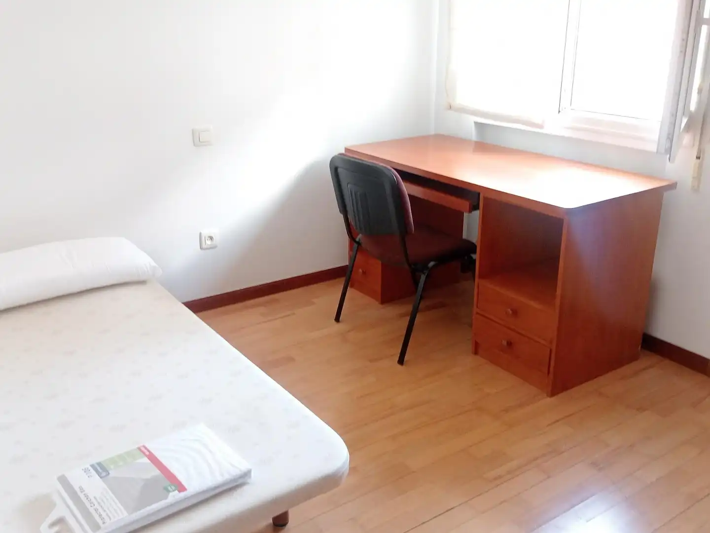 Dormitori de Casa o xalet de lloguer en Ávila amb Calefacció, Terrassa i Moblat