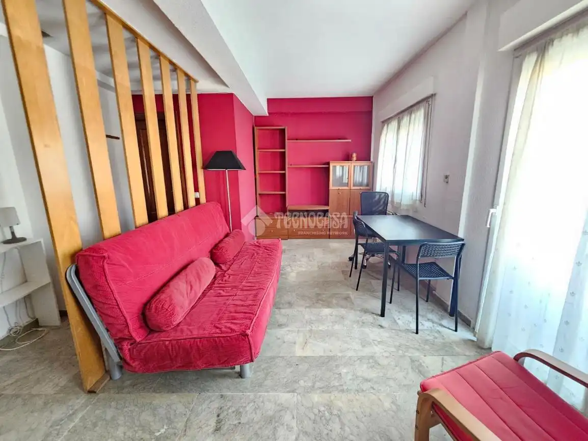 Wohnzimmer von Dachboden zum Verkauf in Madrid mit Heizung, Terrasse und Balkon