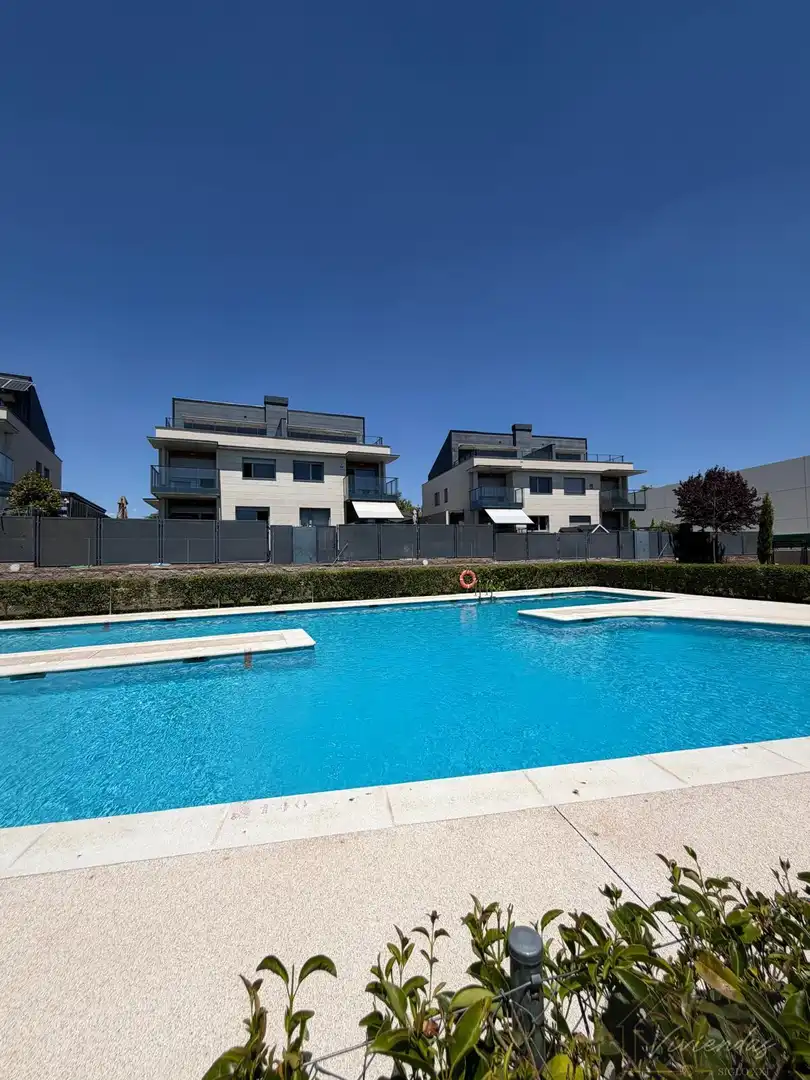 Piscina de Casa o xalet en venda en Boadilla del Monte amb Aire condicionat, Calefacció i Terrassa