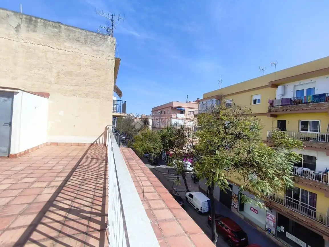 Vista exterior de Piso en venta en Fuengirola con Balcón