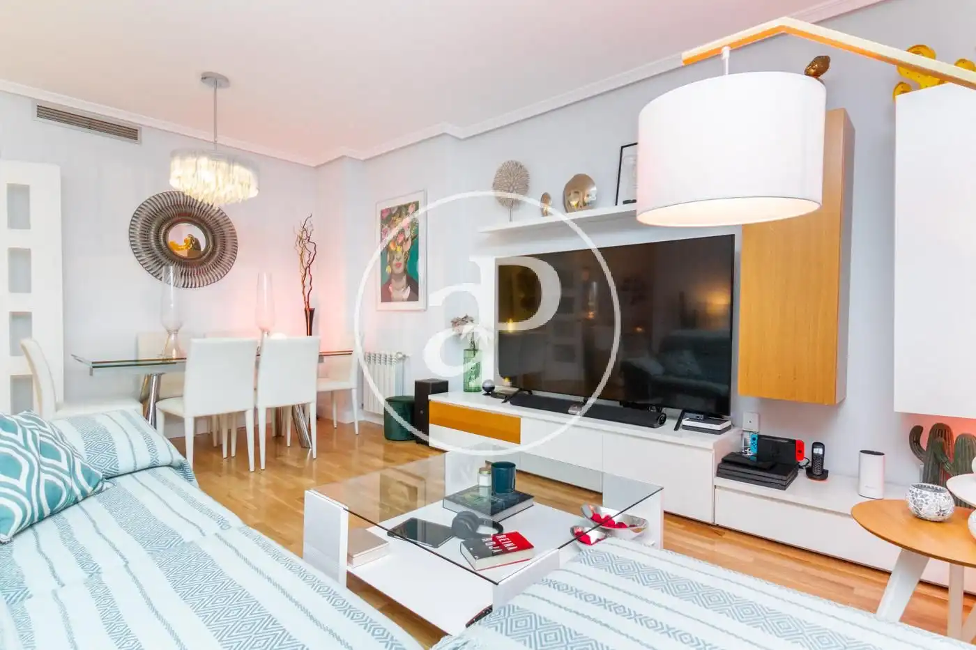 Wohnzimmer von Wohnung zur Miete in Pozuelo de Alarcón mit Klimaanlage, Heizung und Privatgarten
