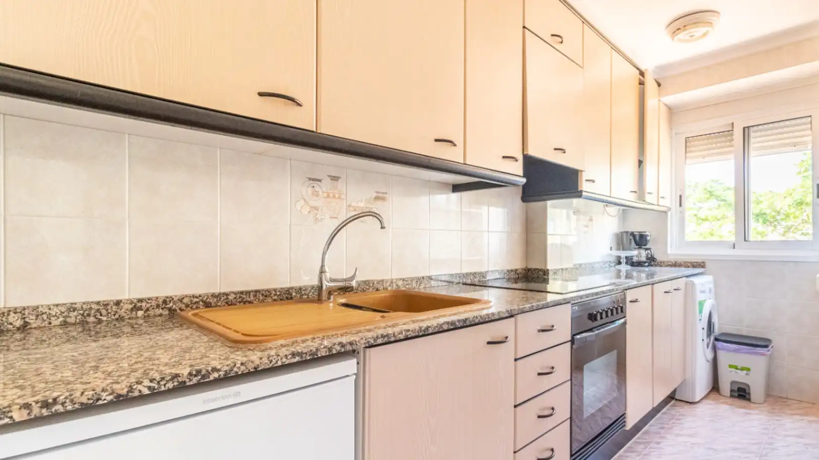 Cocina de Apartamento en venta en Dénia con Aire acondicionado, Calefacción y Amueblado