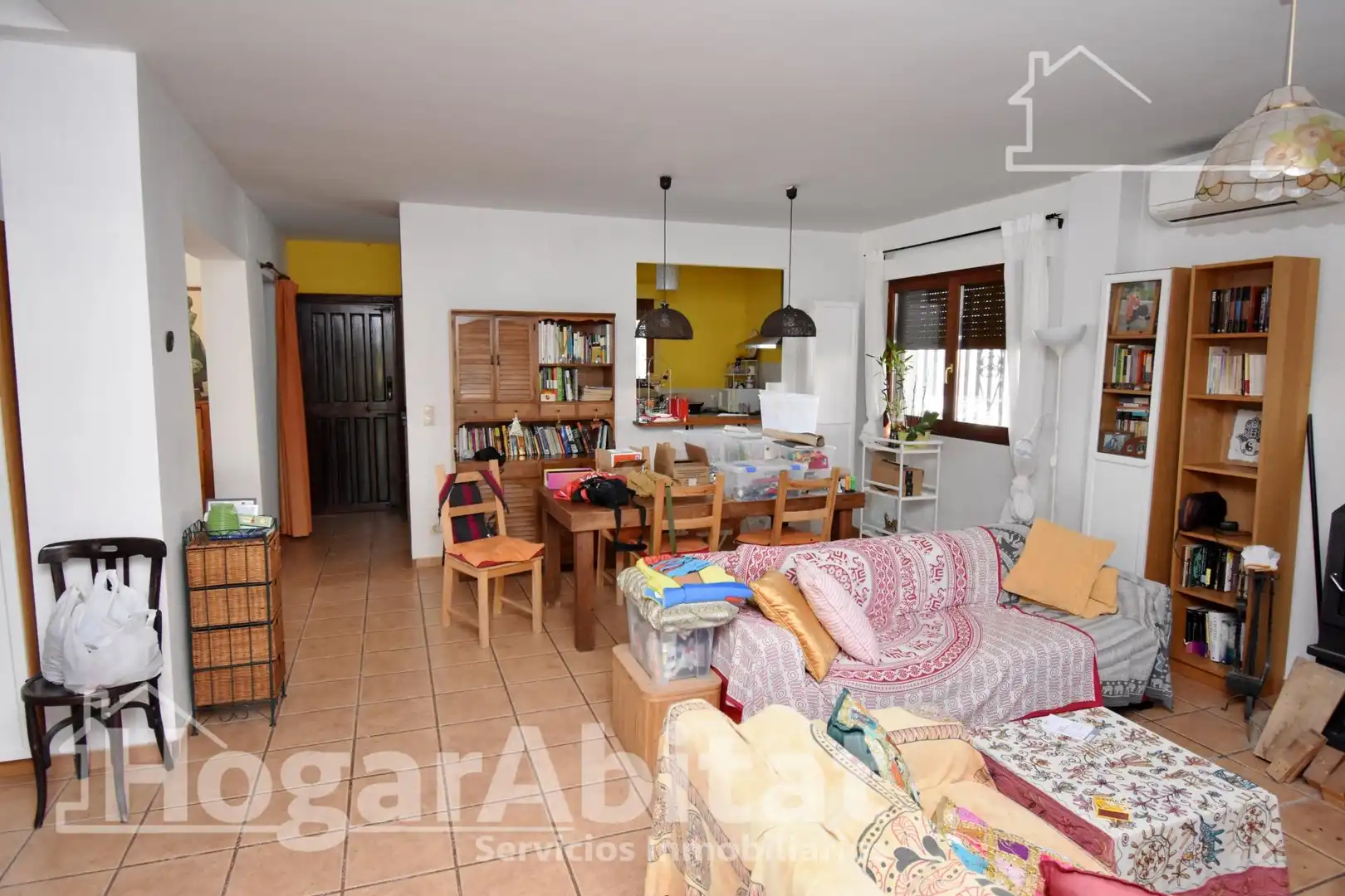 Living room of Houses for sale in Picassent  with Air Conditioner, Private garden and Terrace