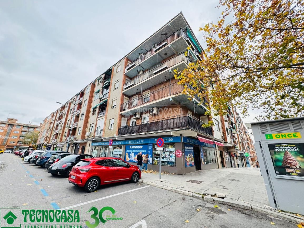 Vista exterior de Pis en venda en  Toledo Capital amb Terrassa