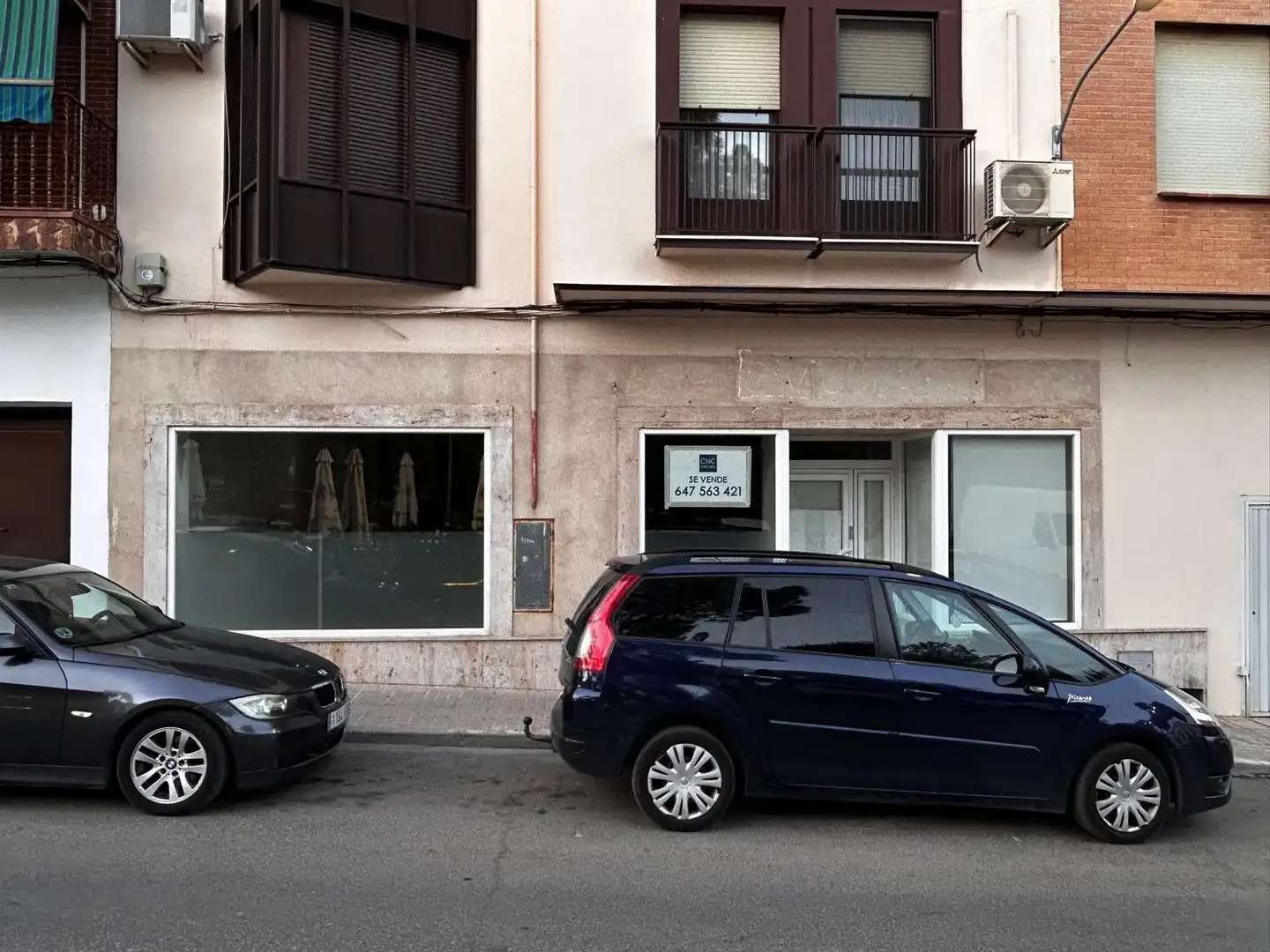 Local comercial en venda a Avenida de la Paz, imagen 2