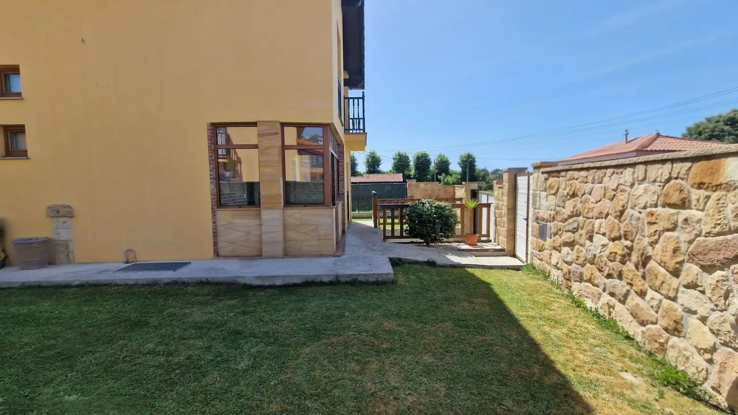 Vista exterior de Casa o chalet en venta en Polanco con Calefacción, Terraza y Trastero