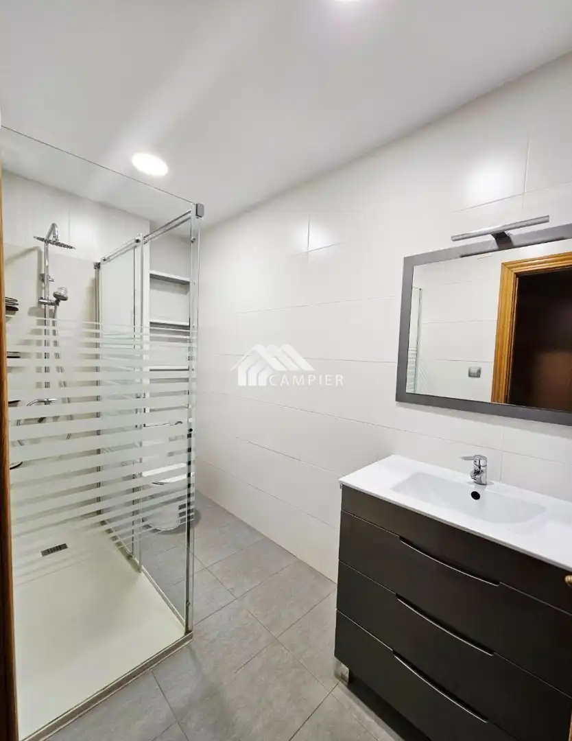 Badezimmer von Wohnung zum Verkauf in Albacete mit Klimaanlage, Heizung und Terrasse