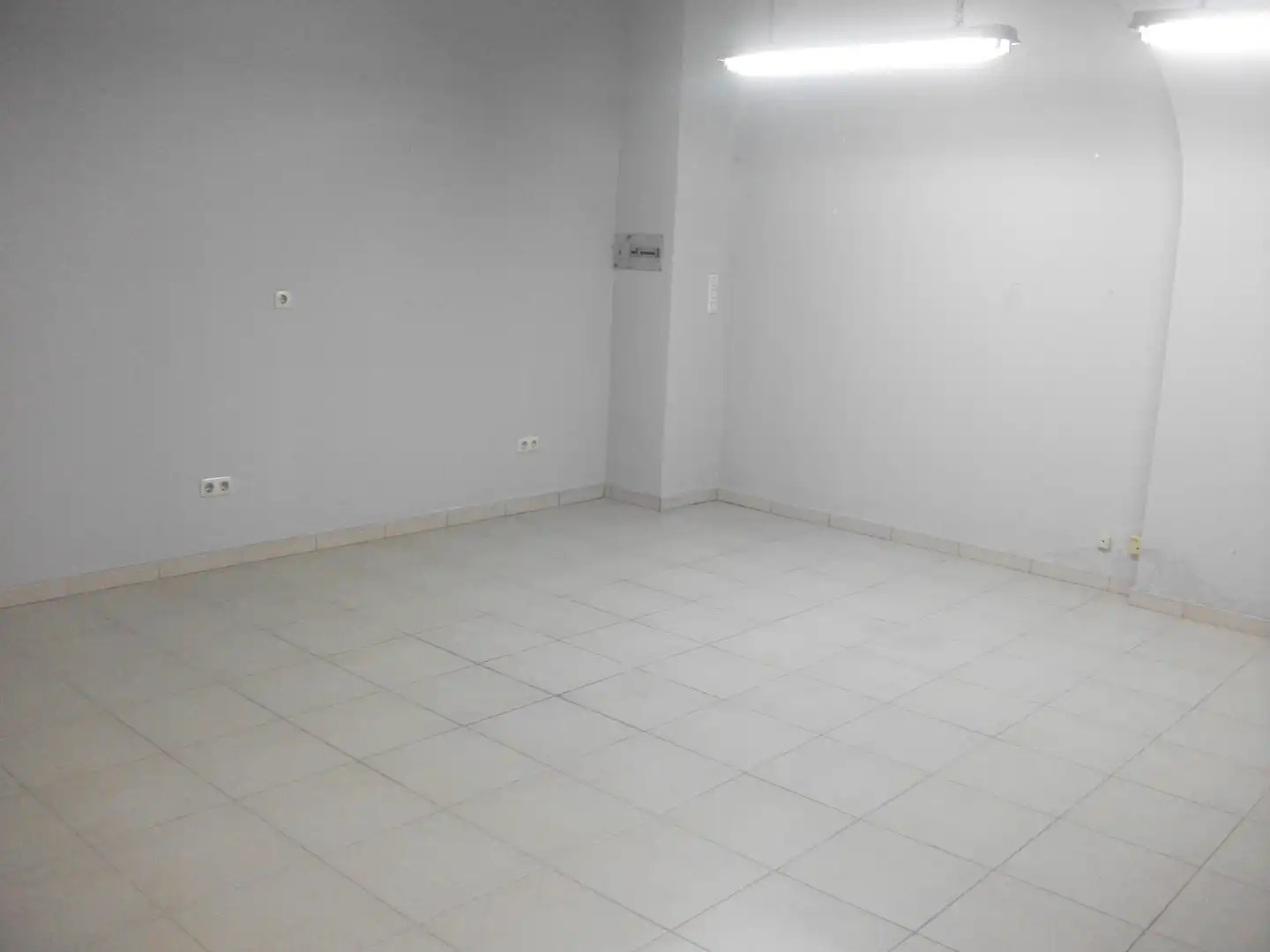 Local comercial en venda a Avenida da Gran Vía, imagen 3