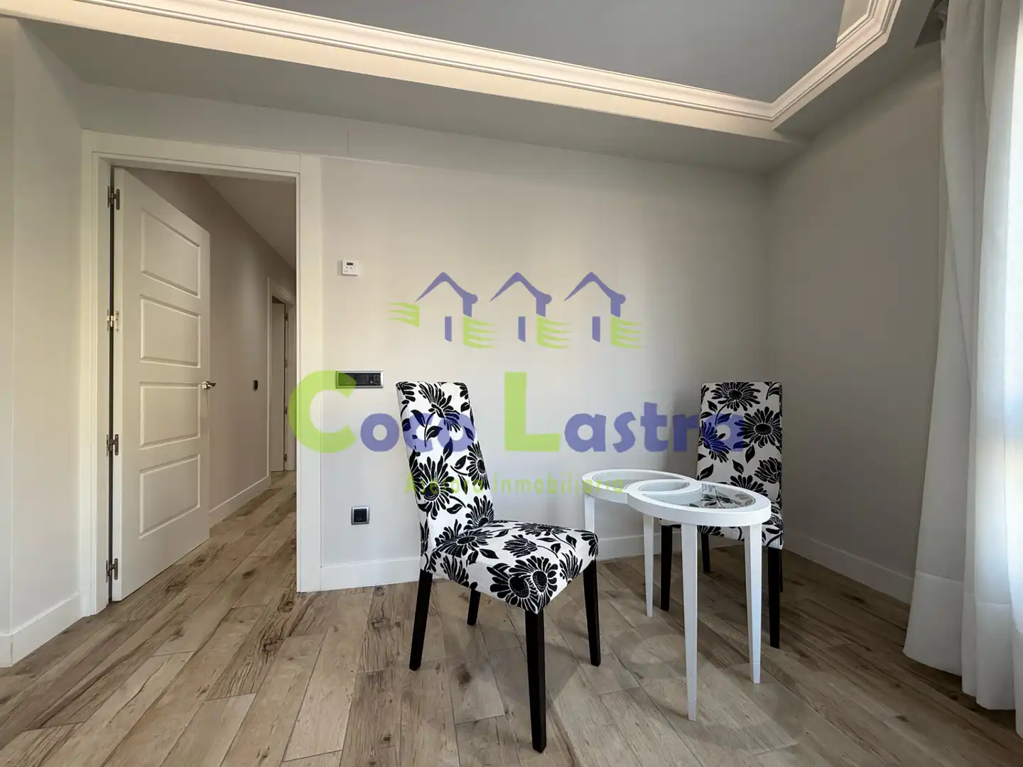 Dining room of Flat for rent in Salamanca  with Heating, Furnished and Oven