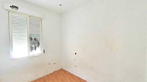 Foto 5 de Piso en venta en Almendrales, Madrid Capital