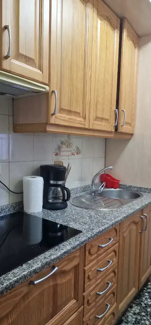 Cuina de Casa adosada en venda en Herrera del Duque amb Aire condicionat, Traster i Moblat