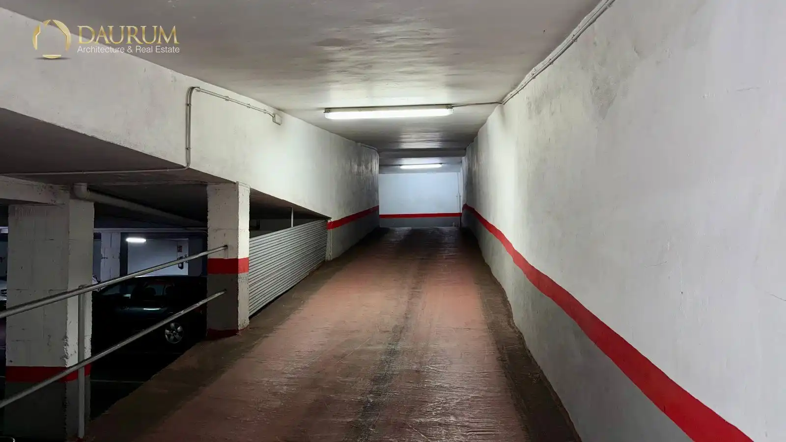Parkplatz von Garage zum Verkauf in Elche / Elx