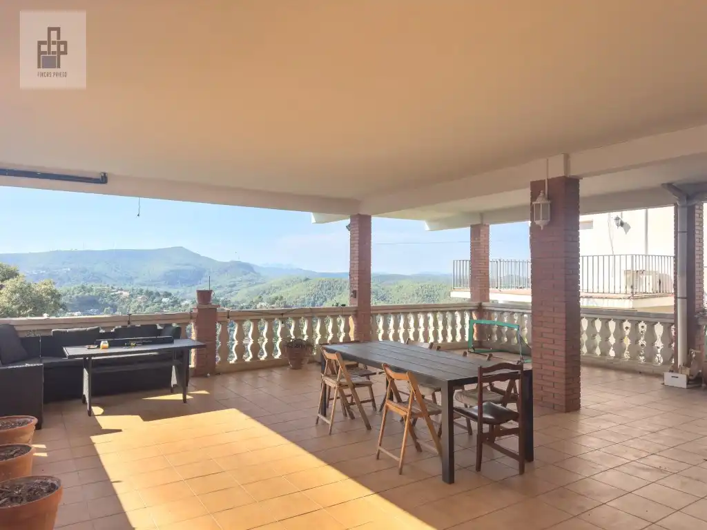 Terraza de Casa o chalet en venta en Torrelles de Llobregat
