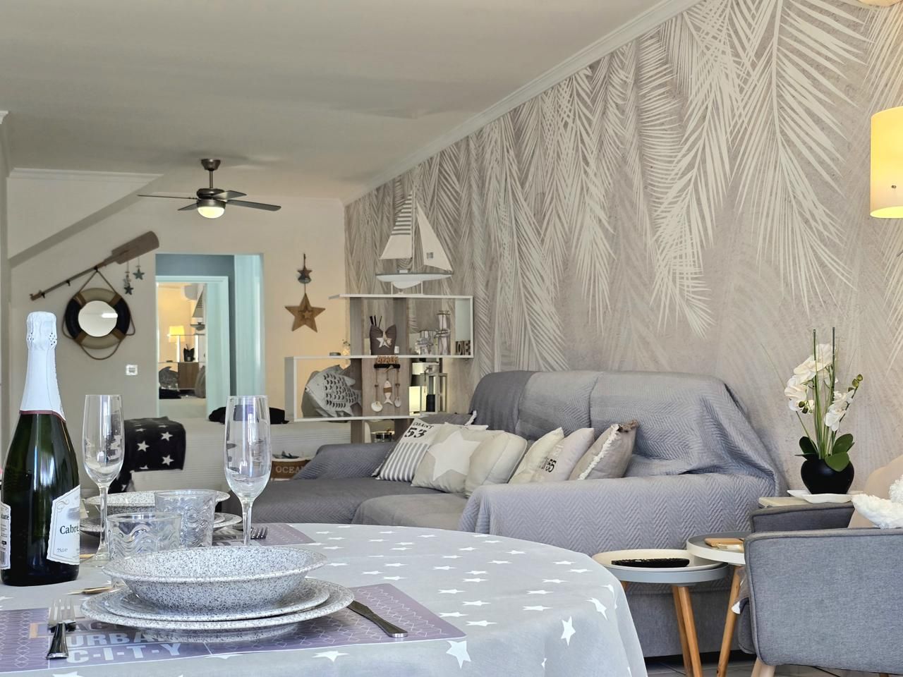 Sala d'estar de Estudi de lloguer en Mogán amb Aire condicionat, Terrassa i Moblat