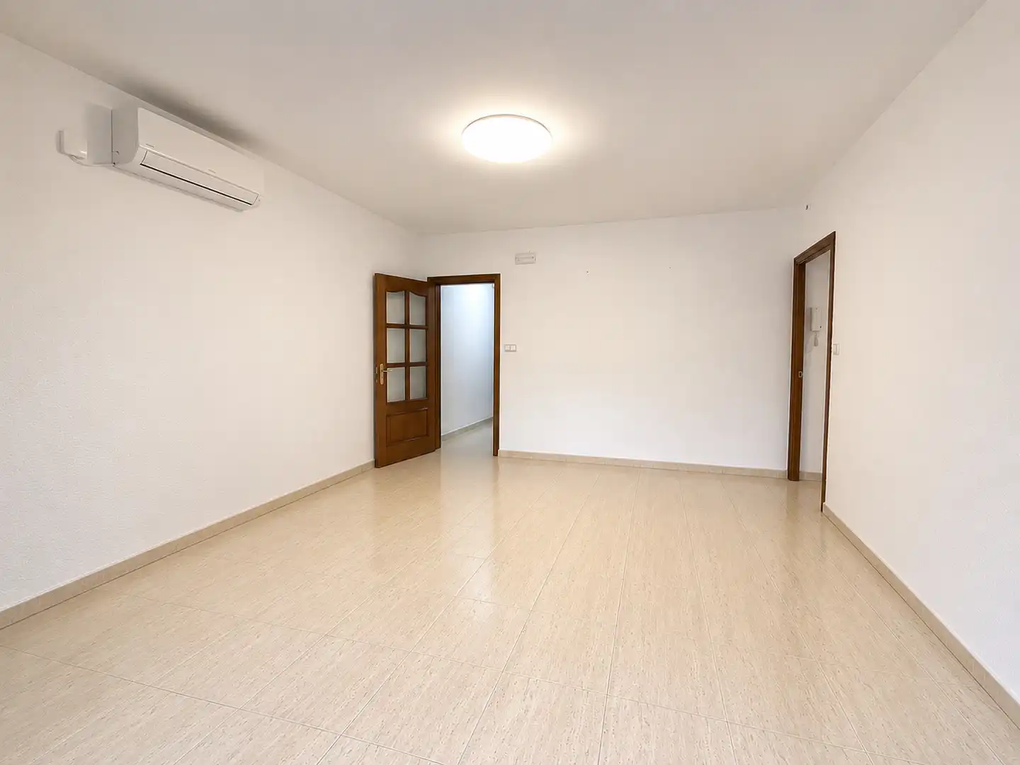 Sala d'estar de Pis en venda en Rubí amb Aire condicionat, Calefacció i Forn