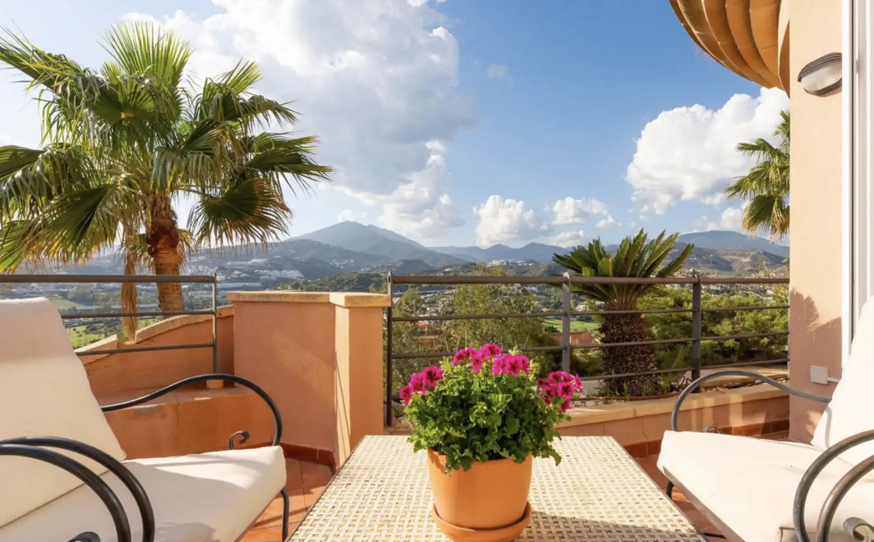 Flat with pool for sale in Nueva Andalucía, imagen 19