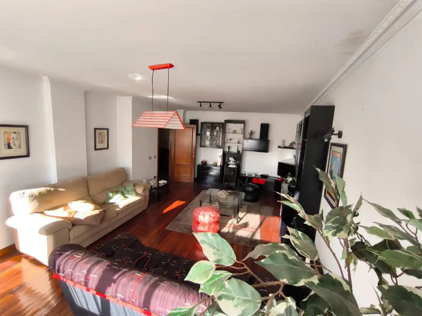 Sala de estar de Casa adosada en venta en Vigo  con Parquet, Trastero y Amueblado