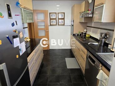 Penthouse with pool for sale in Calle Los Naranjos