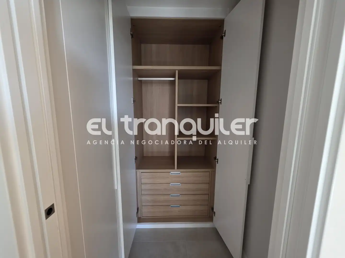 Bedroom of Flat for rent in Madrid  with Air Conditioner, Terrace and Storage room