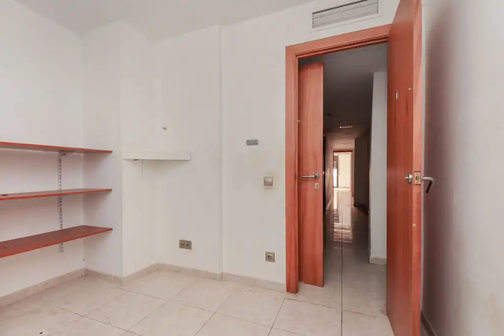 Piso con terraza en venta en Carrer Juan de Àustria 25, imagen 6
