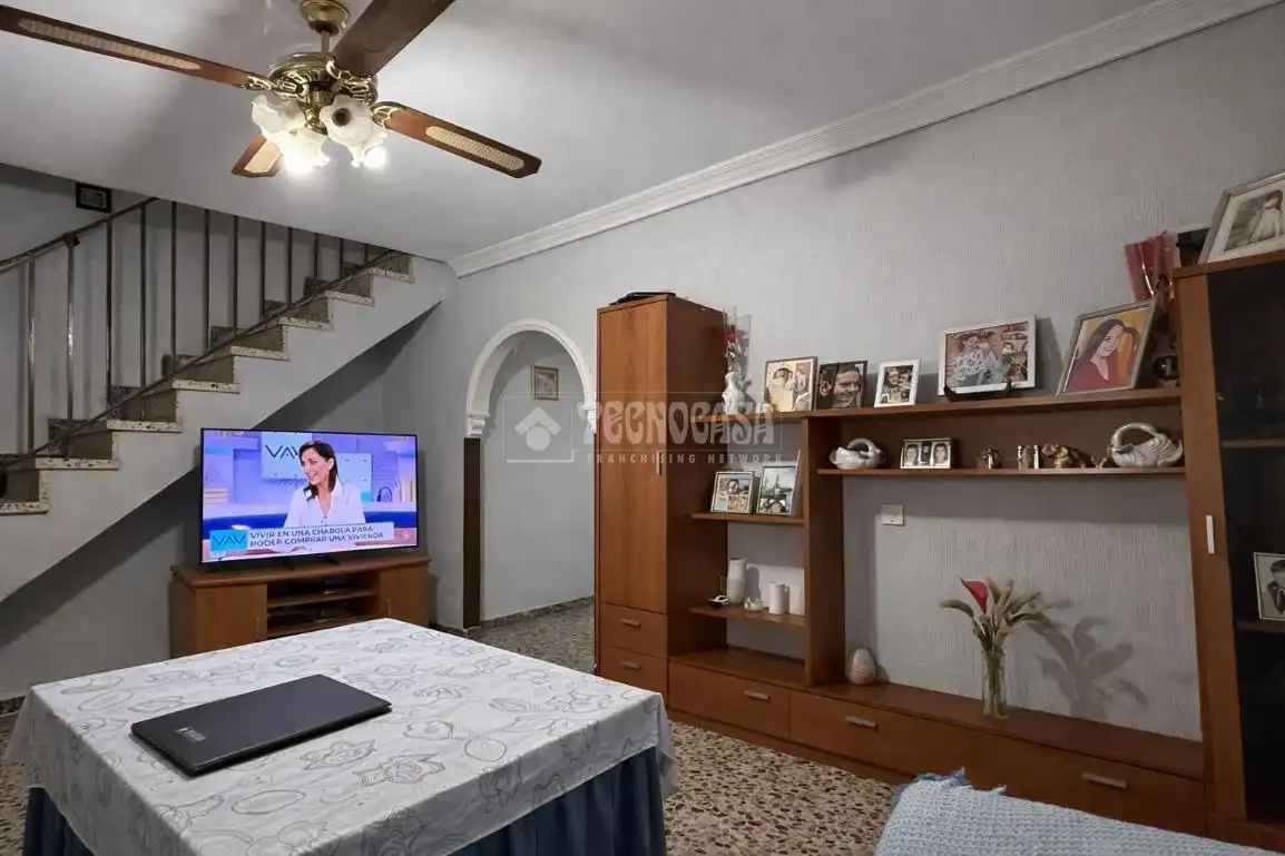 Living room of Detached homes for sale in Sevilla  with Air Conditioner and Terrace