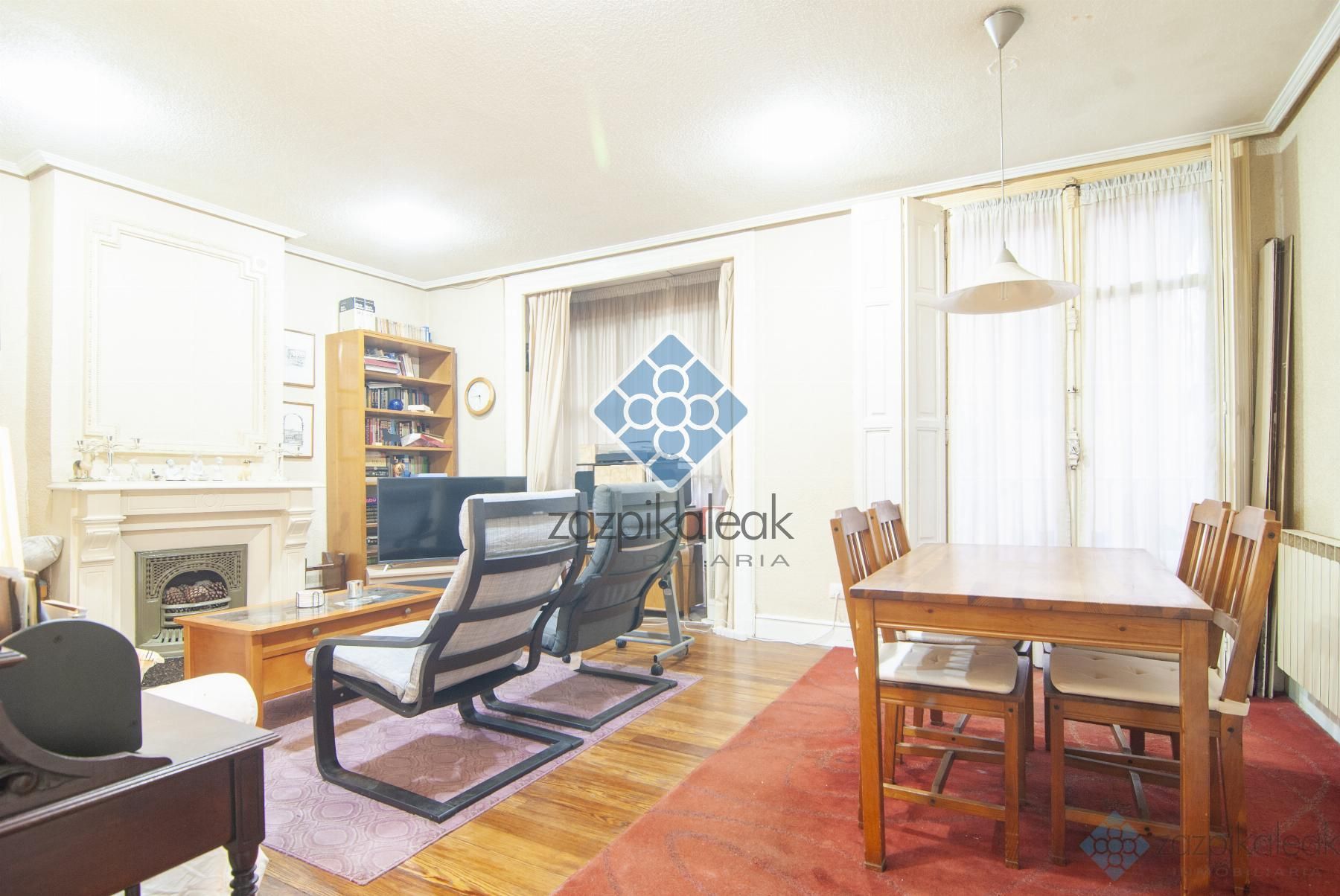 Living room of Flat for sale in Bilbao   with Heating, Storage room and Balcony