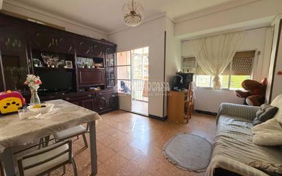 Sala d'estar de Pis en venda en  Zaragoza Capital amb Aire condicionat i Terrassa