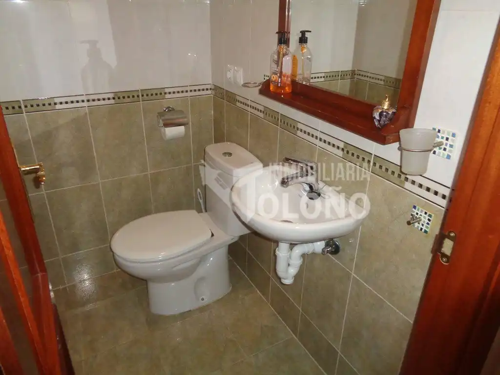Badezimmer von Haus oder Chalet zur Miete in Anguciana mit Heizung, Privatgarten und Parkett