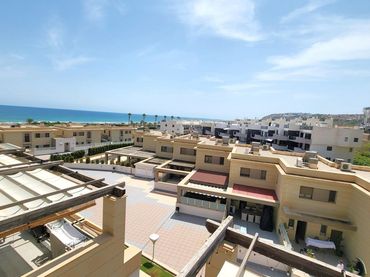 Appartement compact avec piscine à vendre à Los Arenales del Sol
