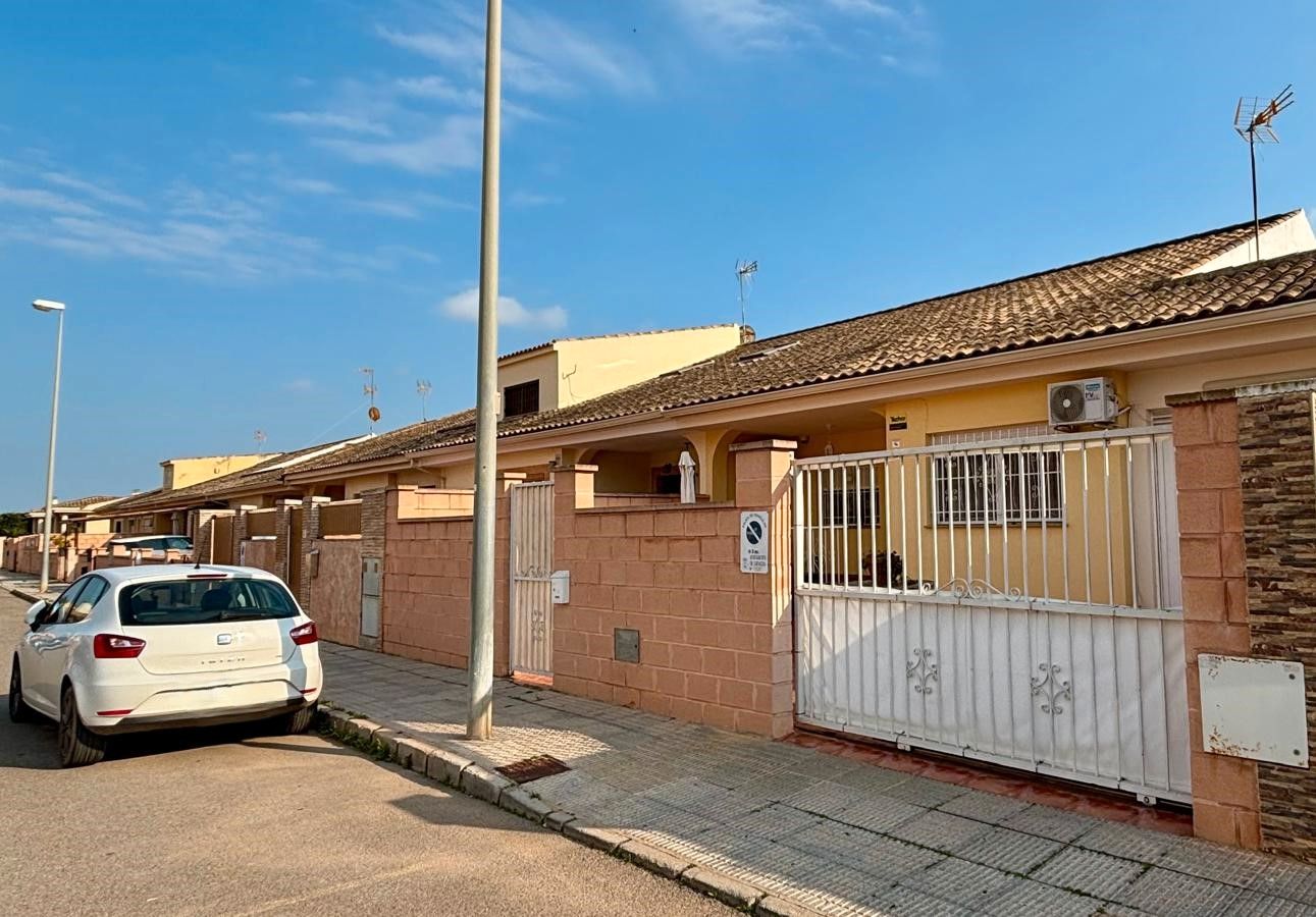 Exterior view of Single-family semi-detached for sale in Cartagena  with Air Conditioner, Heating and Private garden
