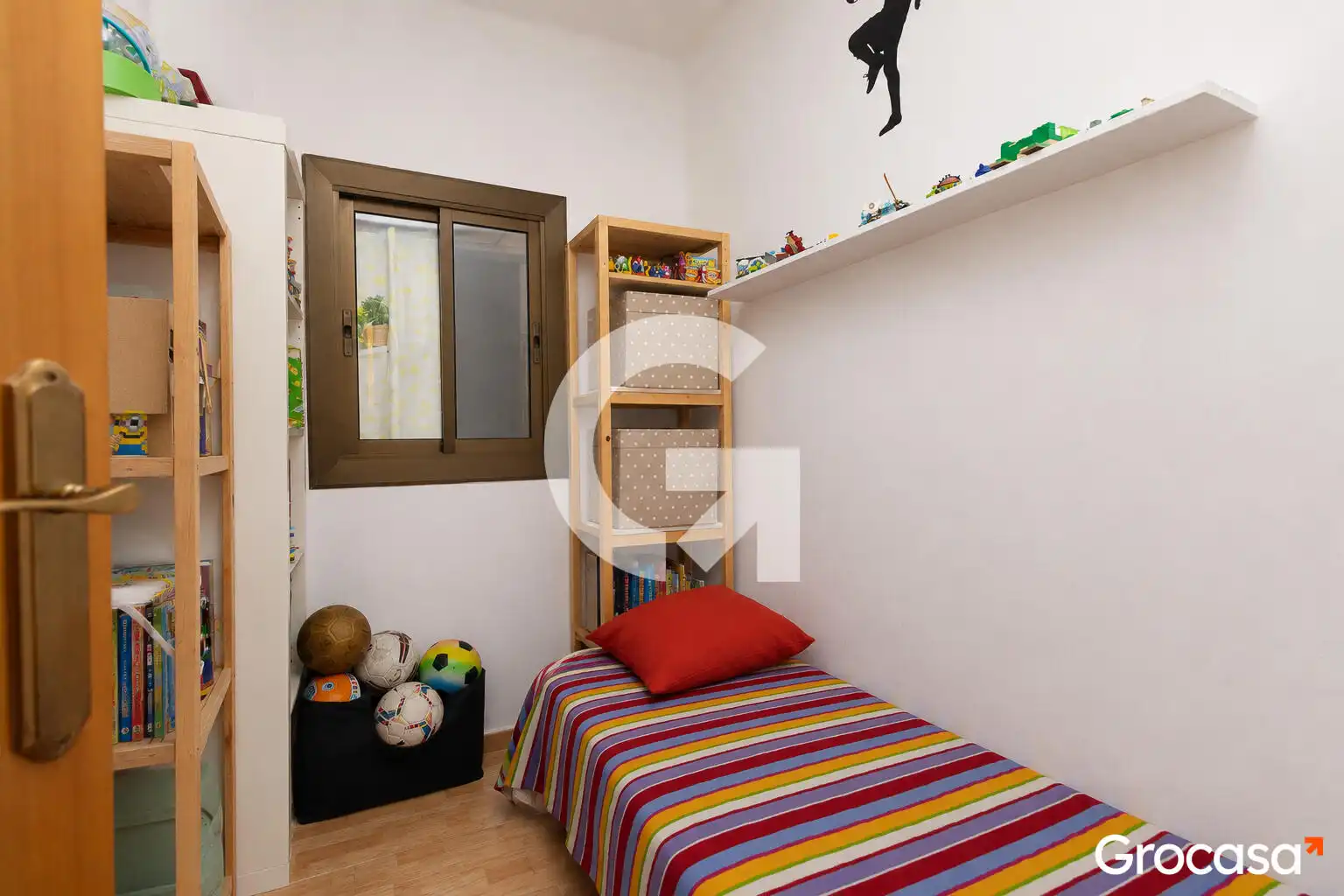 Dormitori de Pis en venda en L'Hospitalet de Llobregat amb Forn i Balcó