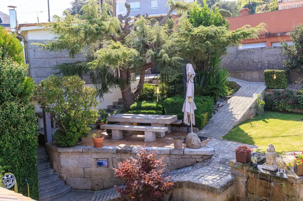 Terraza de Casa o chalet en venta en Nigrán con Calefacción, Jardín privado y Parquet