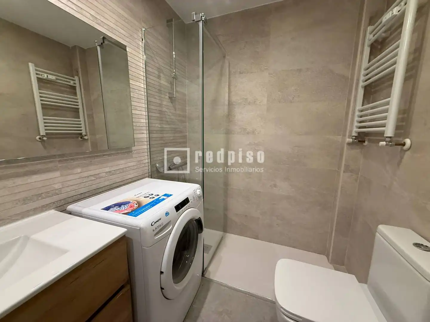 Badezimmer von Loft zur Miete in Madrid mit Klimaanlage