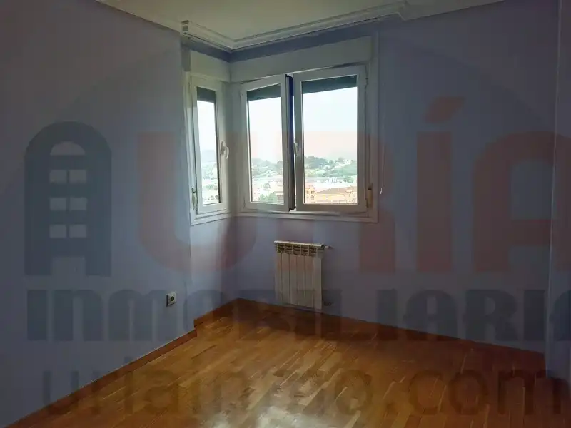 Dormitori de Pis en venda en Siero amb Calefacció i Parquet