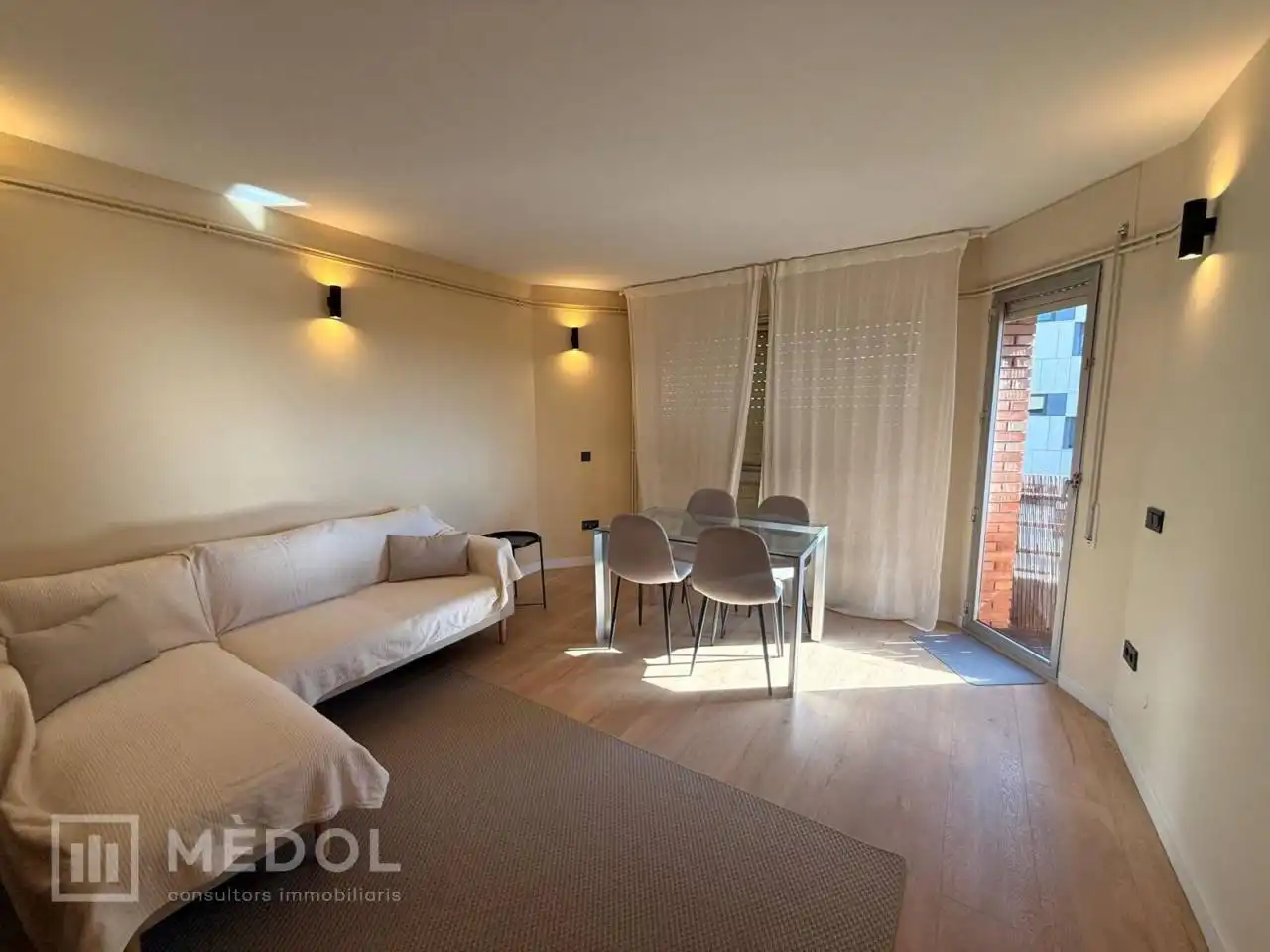 Appartamento con terrazza in affitto a Paseo Marítim de Rafael de Casanova, imagen 6