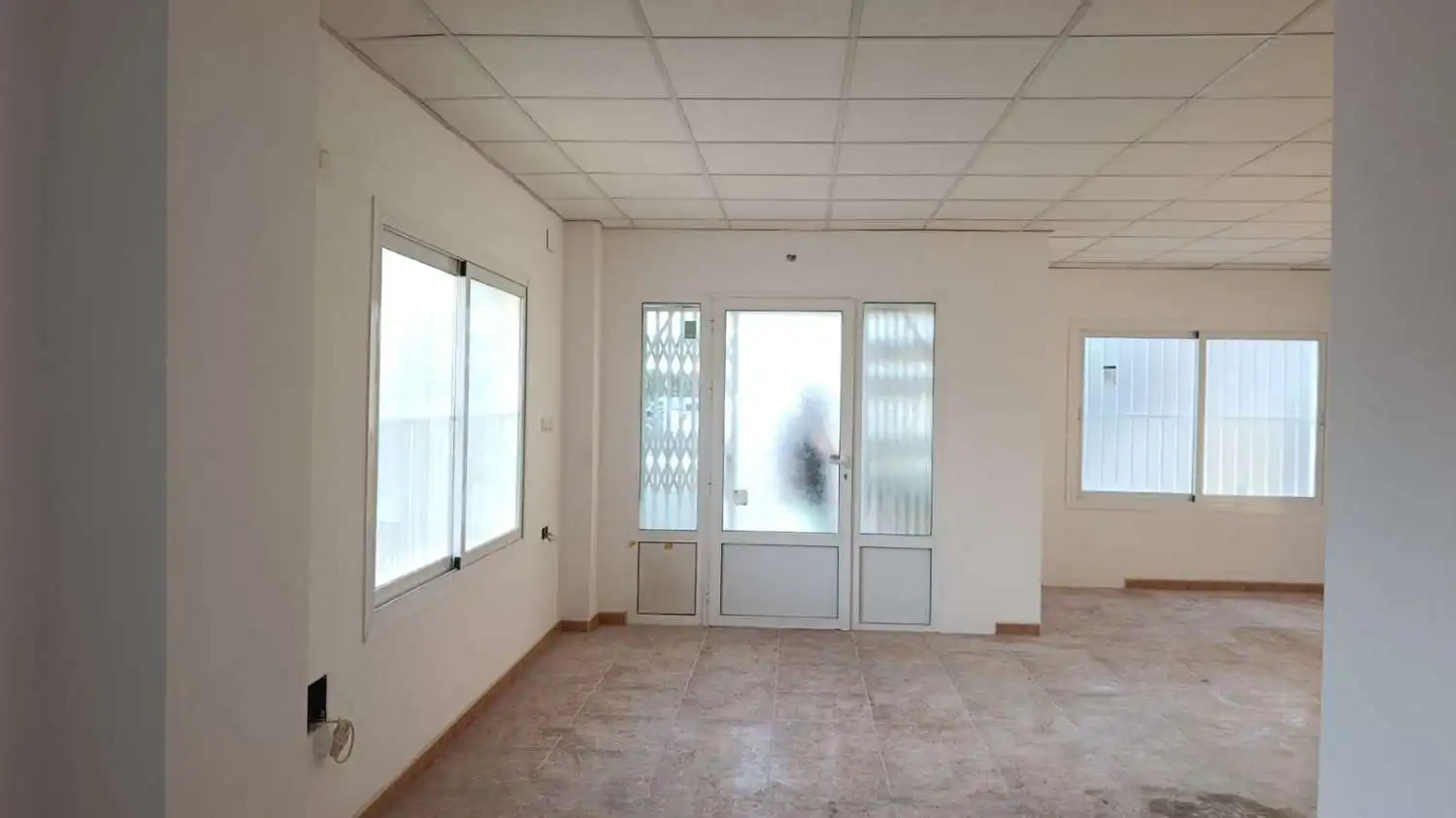 Commercial properties for rent in Vera