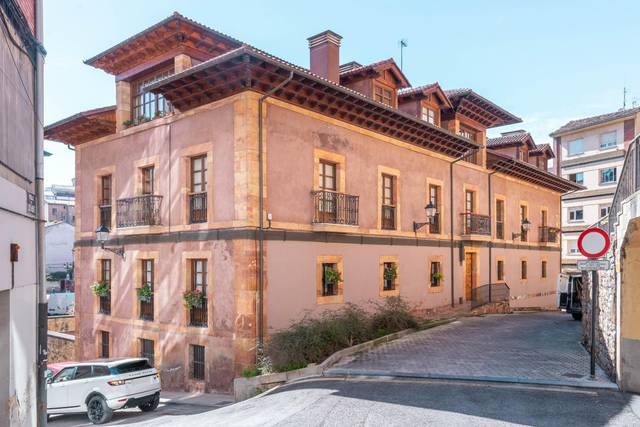 Piso en Venta en Calle LUIS MUÑIZ, 4 en Santo Domingo - El Campillín