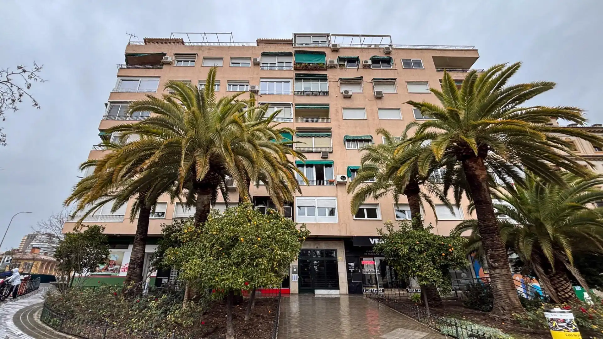 Vista exterior de Piso en venta en Granada con Aire acondicionado y Calefacción