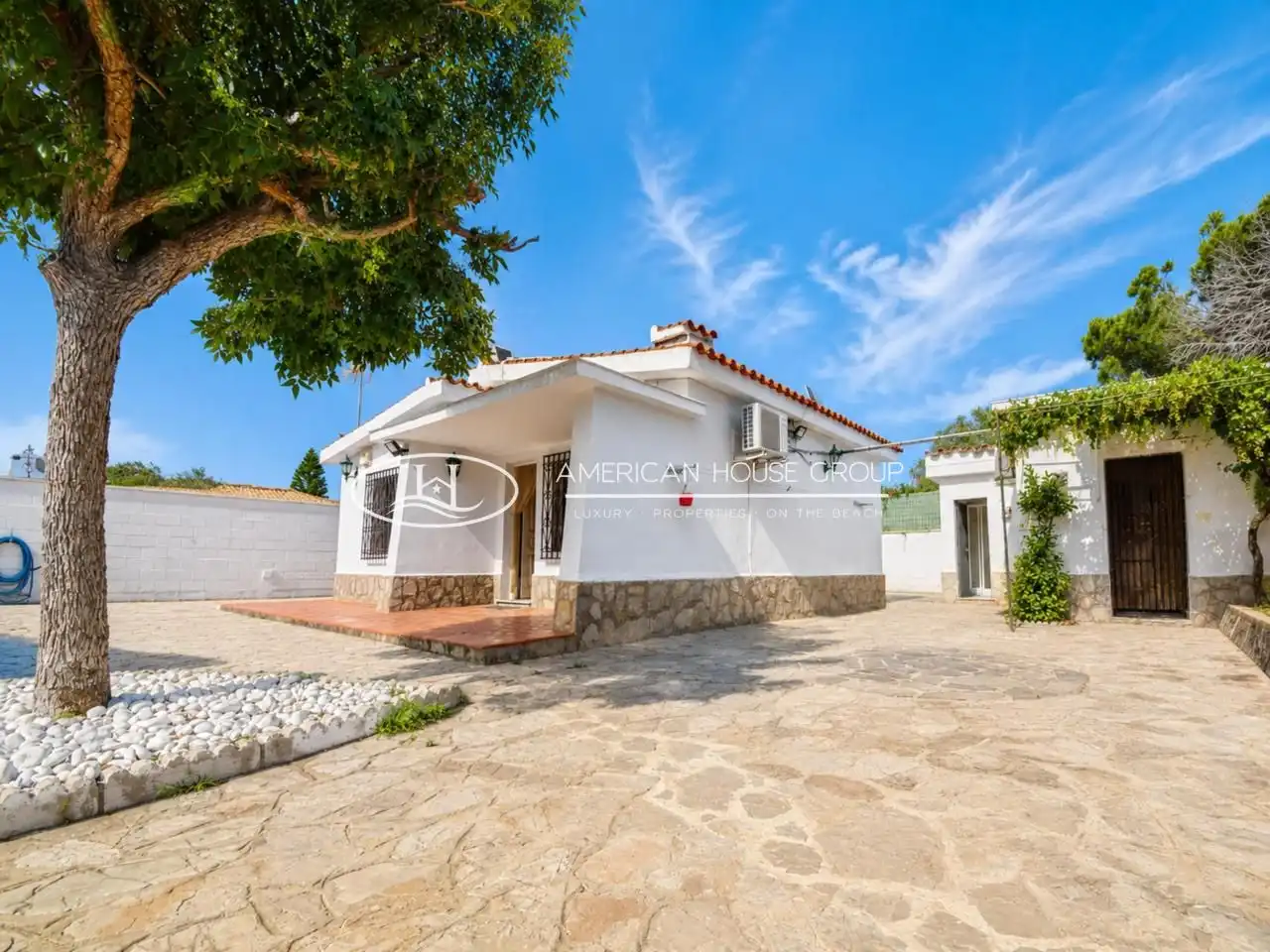 Casa con jardín en venta en Los Gallos