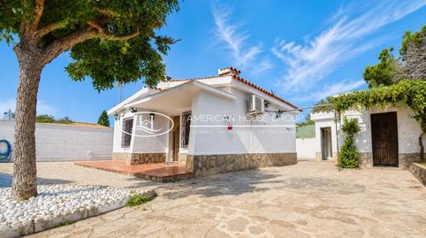 Acogedor Chalet Urbano en Venta en La Zona de Los Gallos, Chiclana de la Fra., Cádiz