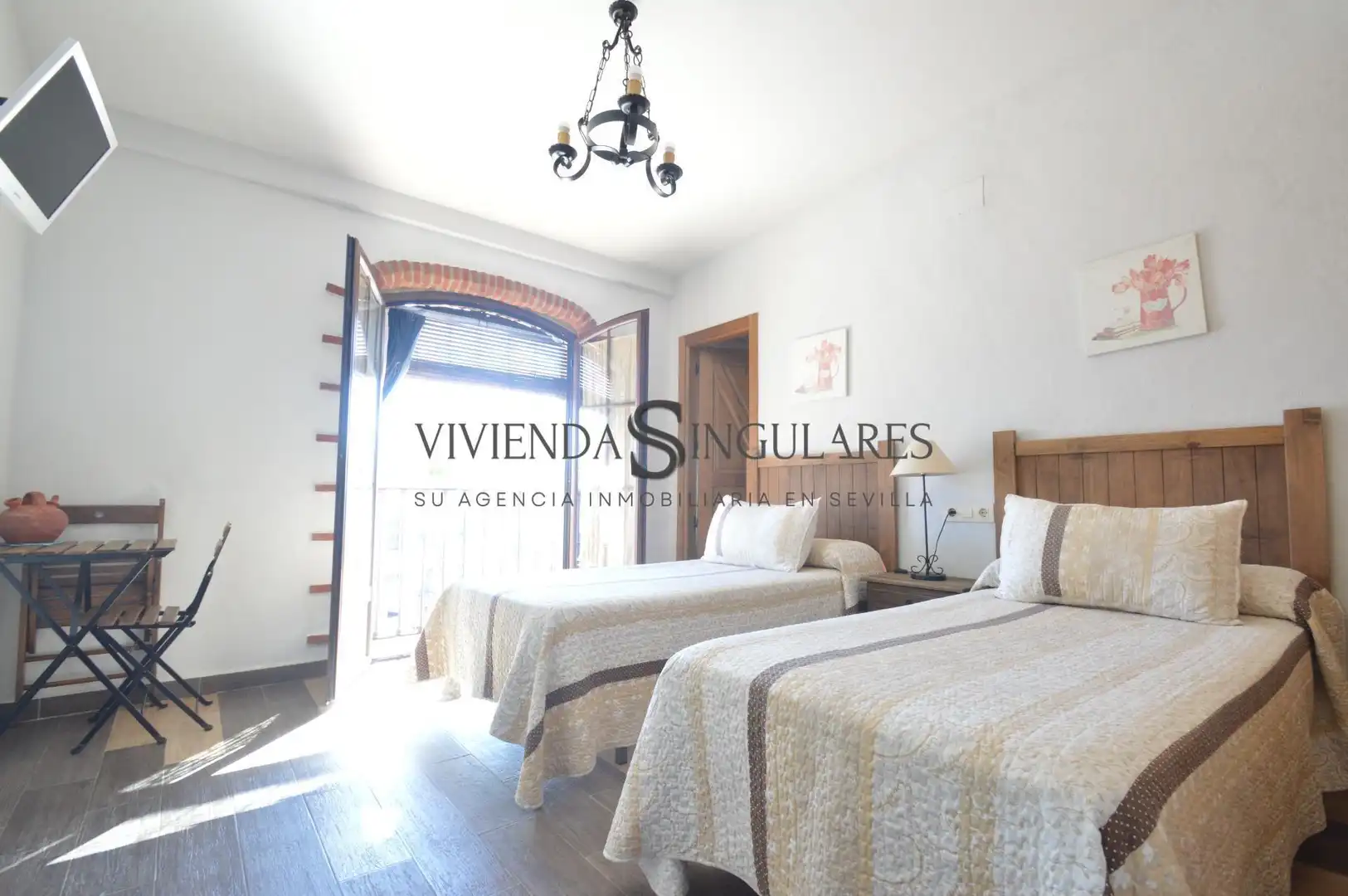 Bedroom of Houses for sale in Arroyomolinos de León  with Air Conditioner, Terrace and Furnished