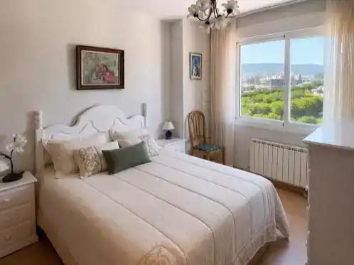Habitación de Piso en venta en Vigo  con Jardín privado, Trastero y Amueblado