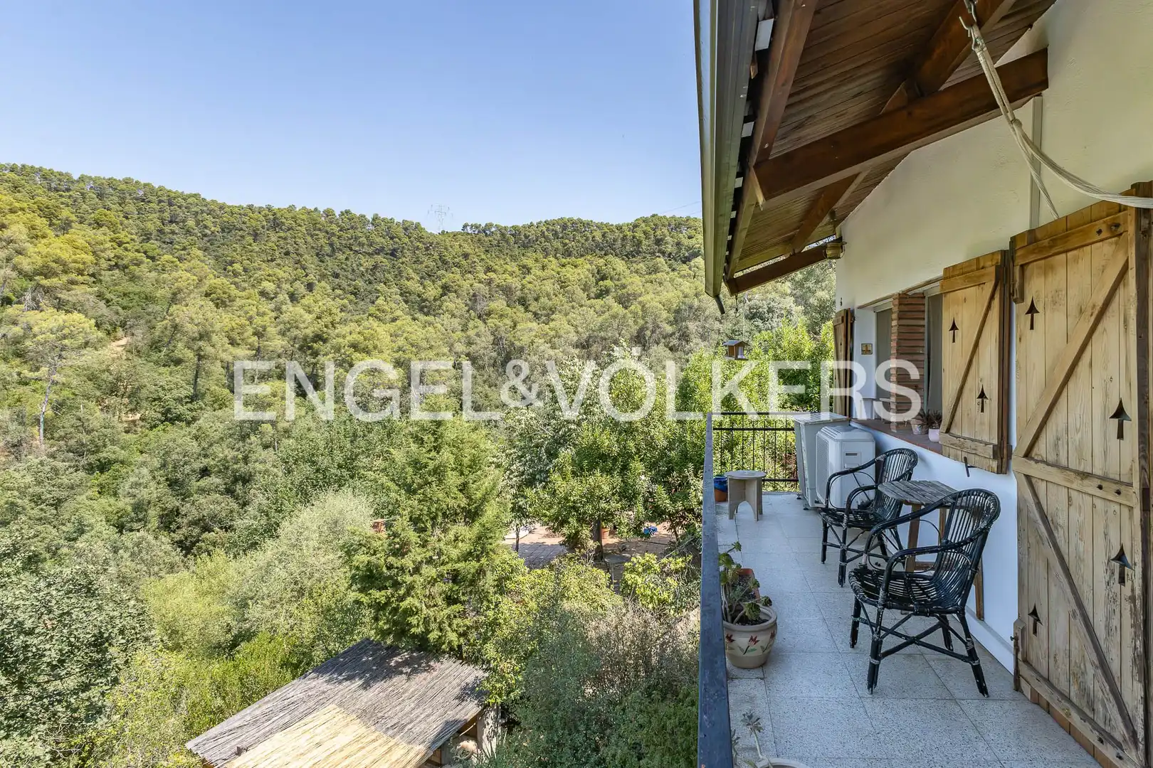 Terrassa de Casa o xalet en venda en Molins de Rei amb Aire condicionat, Calefacció i Jardí privat