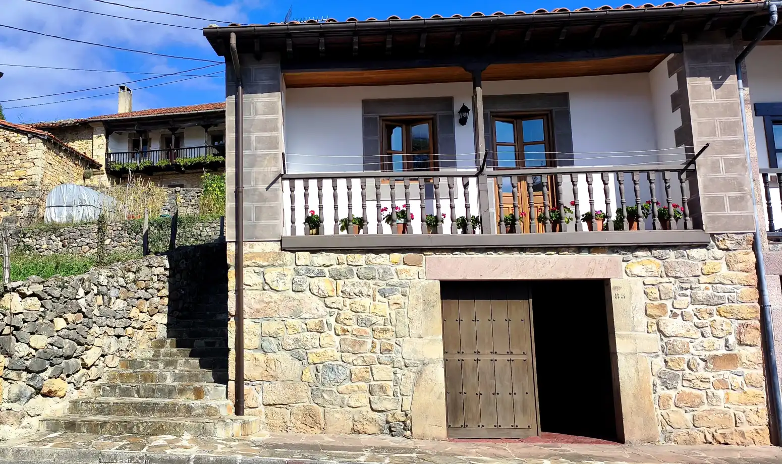 Casa bifamiliare con terrazza in vendita a Lamasón - BO CIRES 85