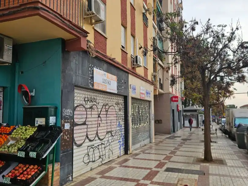 Vista exterior de Local de alquiler en Málaga