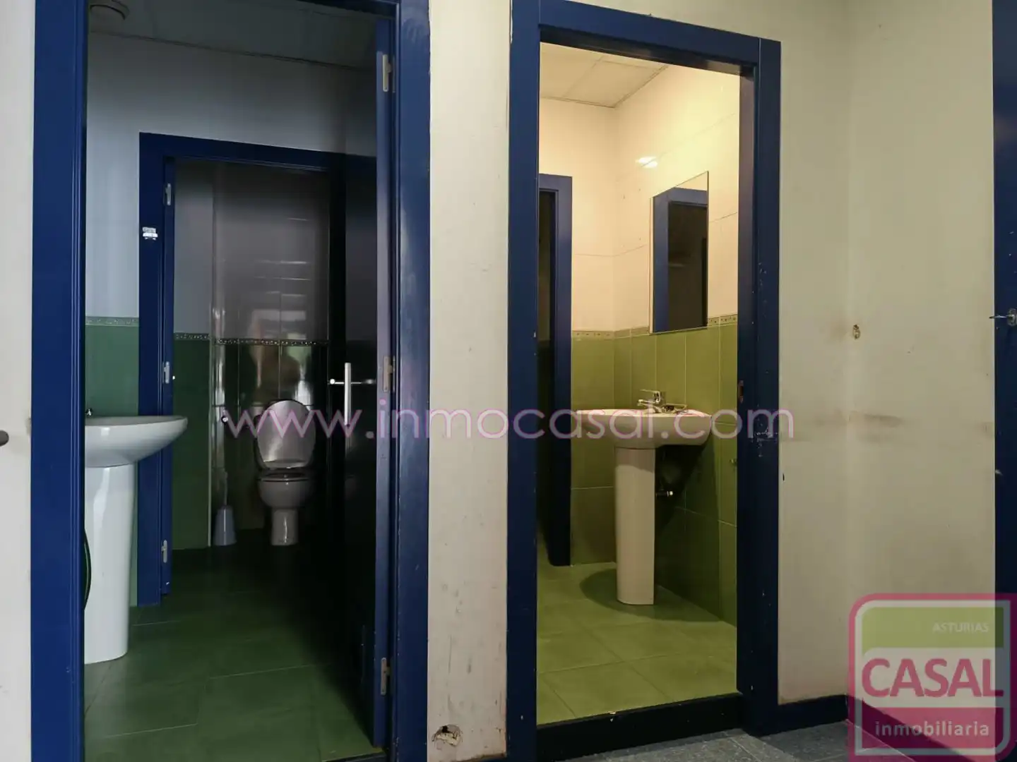 Badezimmer von Geschaftsraum zur Miete in Aller