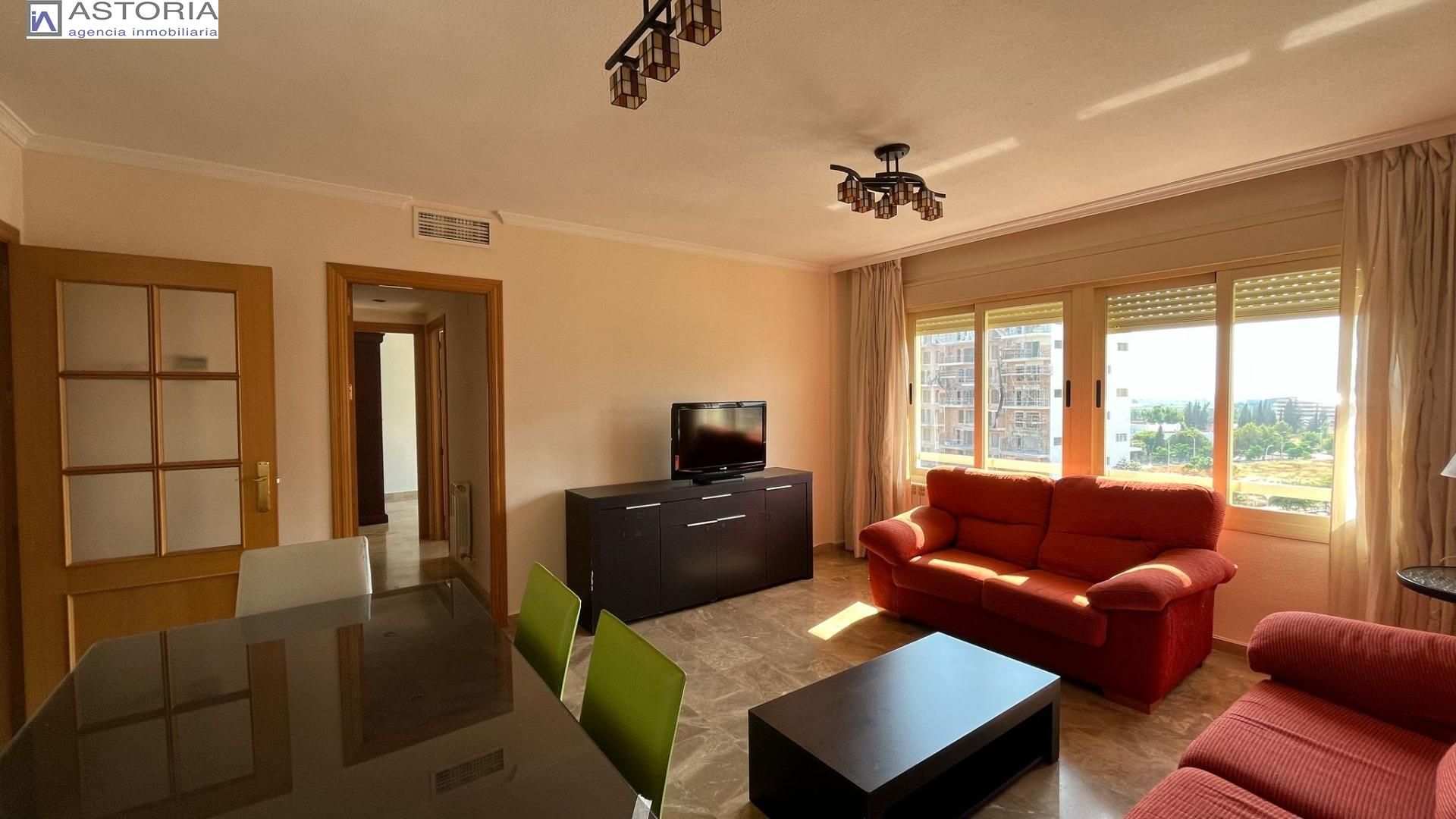 Living room of Flat to rent in  Granada Capital  with Air Conditioner, Heating and Storage room
