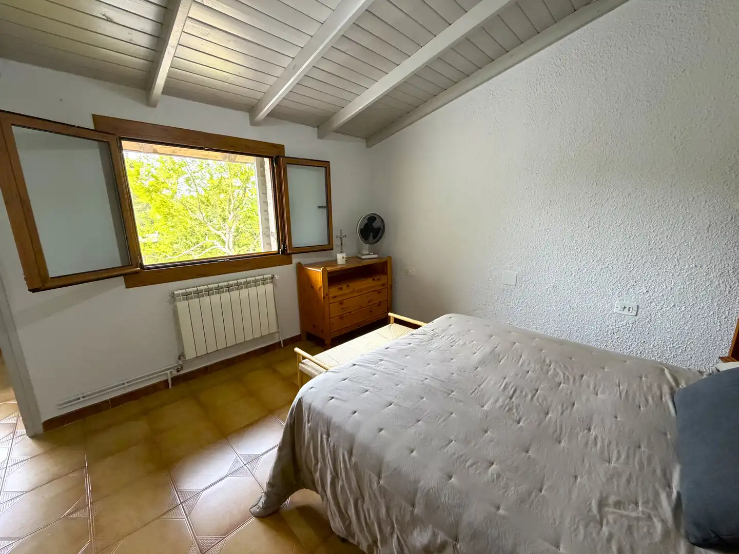 Dormitori de Finca rústica en venda en Mediona amb Jardí privat, Parquet i Terrassa